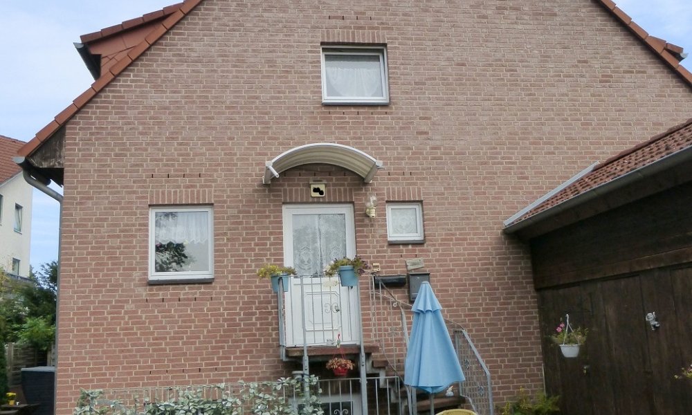 REH im beliebten Elze, zentrale Lage mit Einliegerwohnung